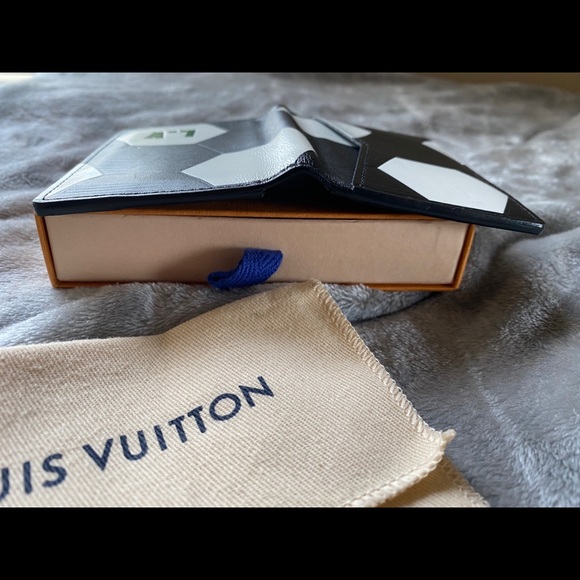 Louis Vuitton FIFA Pocket Organizer RARE - Picture 9 of 14